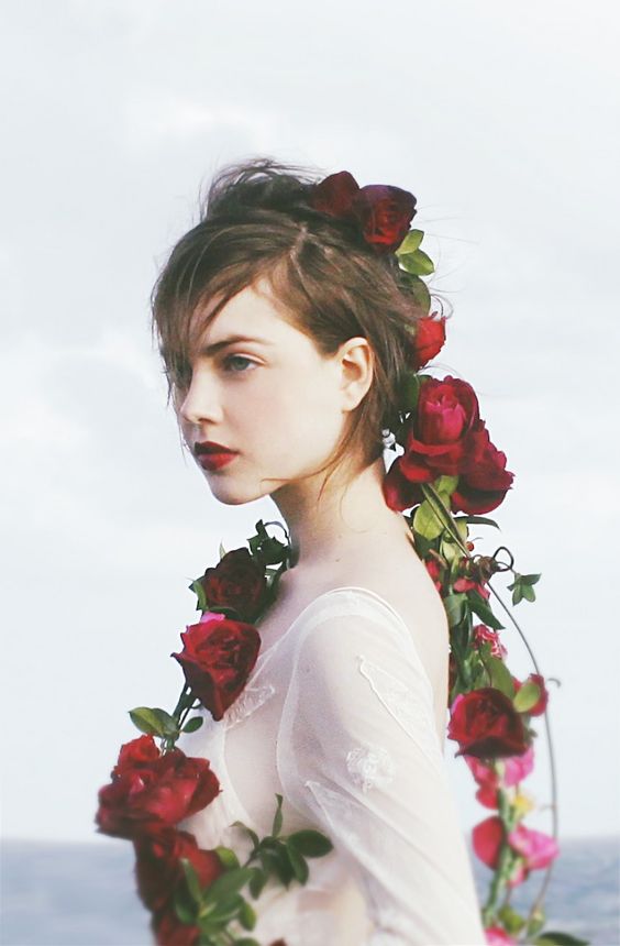 ROSE RENAISSANCE - NGUỒN CẢM HỨNG BẤT TỬ XUYÊN THỜI ĐẠI
