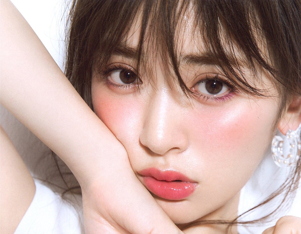 Update ngay xu hướng make up tone hoa anh đào ngọt ngào cho các cô nàng! 