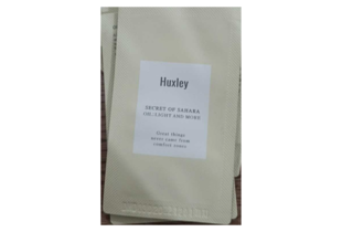HUXLEY OIL ; LIGHT AND MORE SACHET
