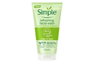 SIMPLE KIND TO SKIN REFRESHING FACIAL WASH GEL