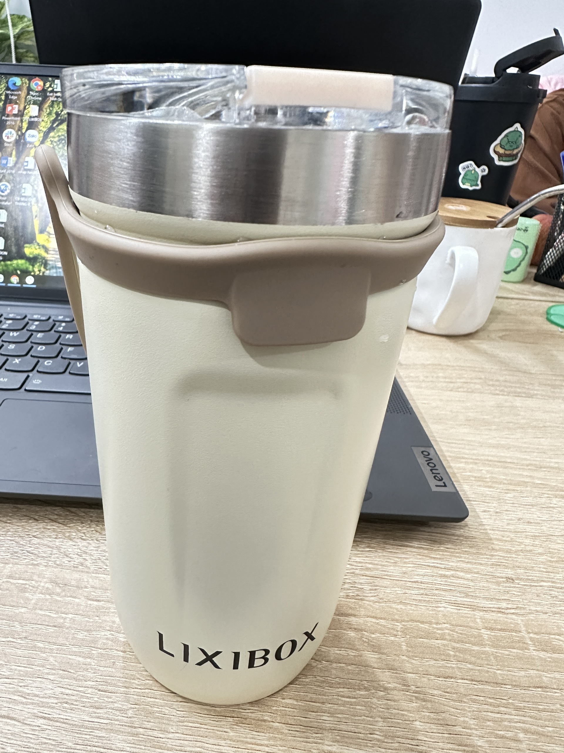 Ly Inox Giữ Nhiệt Lixibox Kèm Nắp Đậy 550ml | Lixibox