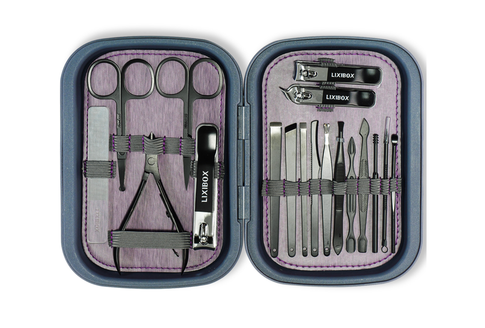 Bộ 18 Dụng Cụ Chăm Sóc Móng Chuyên Nghệp Bằng Thép Không Gỉ Lixibox High Carbon Stainless Steel Professional Nail Care Grooming Kit, 18 In 1 với thiết kế gọn nhẹ, bền bỉ, và chất liệu thép carbon cao cấp giúp bảo vệ chống ăn mòn, lý tưởng cho việc chăm sóc móng tại nhà hoặc khi di chuyển.