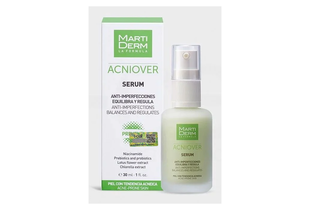 Tinh chất MartiDerm Acniover Serum giảm mụn & kiểm soát nhờn 30ml với công thức chứa Niacinamide, prebiotics và probiotics, giúp cân bằng và điều chỉnh làn da có xu hướng mụn.