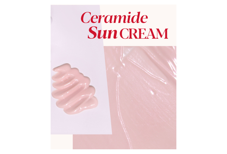 Sample Kem Chống Nắng Espoir Water Splash Sun Cream 1ml, chất kem màu hồng mềm mại cùng hình ảnh bộ sản phẩm giúp bảo vệ làn da khỏi tác hại của UV, tạo nên lớp hoàn thiện tự nhiên và sáng bóng.
