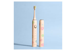 Bàn chải điện Halio Sonic SmartClean Electric Toothbrush Polka Petal với thiết kế đáng yêu, tích hợp tính năng làm sạch mềm mại, làm trắng và làm sạch sâu, hoàn hảo cho chăm sóc răng miệng hàng ngày.