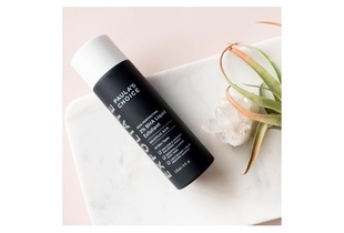 Dung Dịch Tẩy Da Chết Paula's Choice Skin Perfecting 2% BHA Liquid Exfoliant 118ml, giúp loại bỏ tế bào chết, làm sạch lỗ chân lông và cải thiện kết cấu da. Sản phẩm phù hợp với mọi loại da, trong đó có da nhờn và da nhạy cảm.
