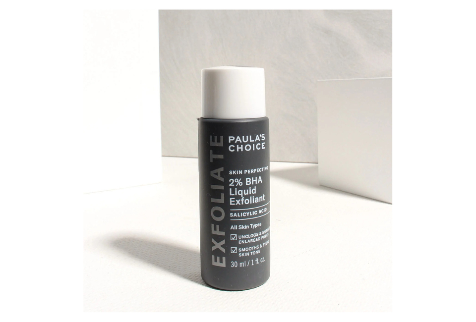 Dung Dịch Paula's Choice Skin Perfecting 2% BHA Liquid Exfoliant Tẩy Da Chết 30ml giúp làm sạch lỗ chân lông, mụn hiệu quả và cải thiện sắc tố da.