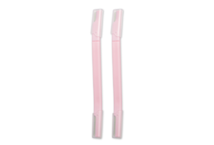 Dao Cạo Chân Mày 2 Đầu Lixibox Dual Head Eyebrow Razors có thiết kế tiện dụng với hai lưỡi cạo, giúp tạo dáng lông mày dễ dàng và chính xác. Màu hồng nhẹ nhàng, phù hợp với mọi nhu cầu làm đẹp.
