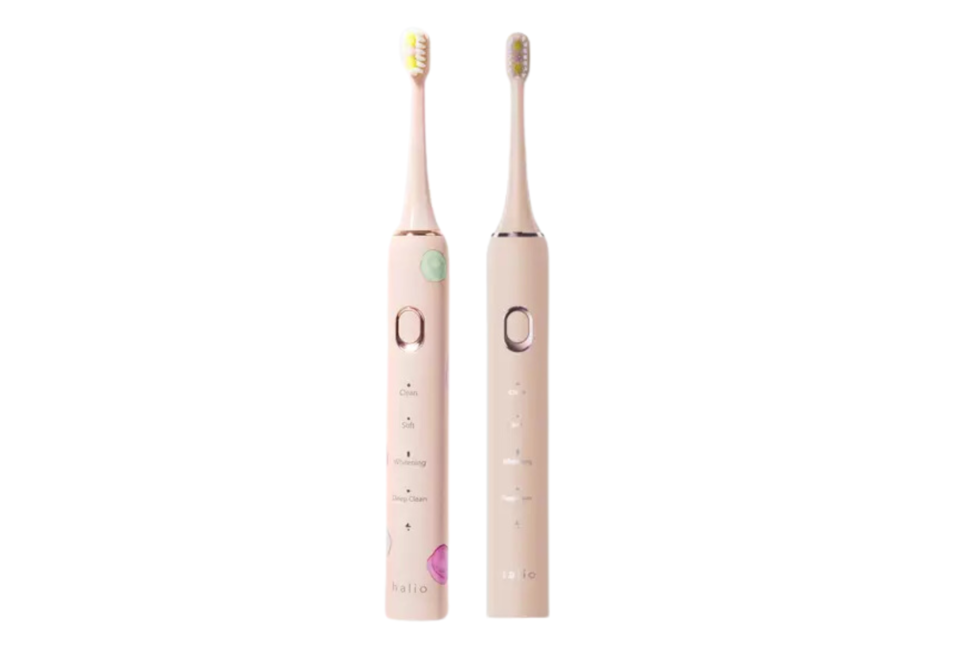 Combo 2 Bàn chải điện Halio Sonic SmartClean - Polka Petal và Coral với hai đầu bàn chải, tích hợp nhiều chế độ nhẹ nhàng và hiệu quả cho việc chăm sóc răng miệng hàng ngày.