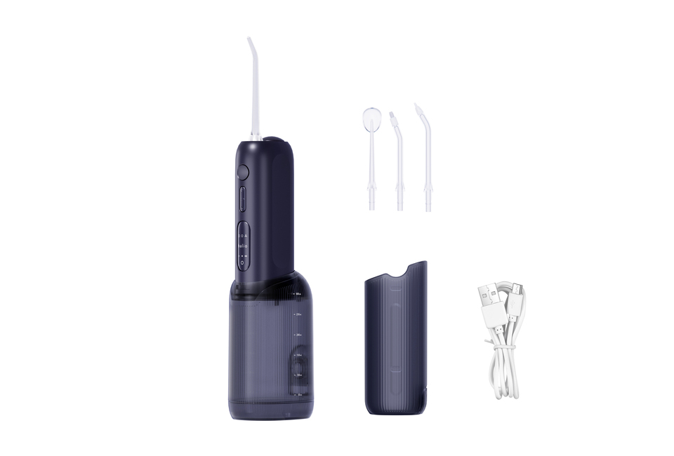 Máy Tăm Nước 2 Bình Thay Thế Halio UltraClean Express Hydro Floss với phiên bản nâng cấp dành cho răng niềng, màu Ocean Blue, đi kèm các đầu phụ kiện và dây sạc USB, giúp làm sạch răng hiệu quả và tiện dụng.