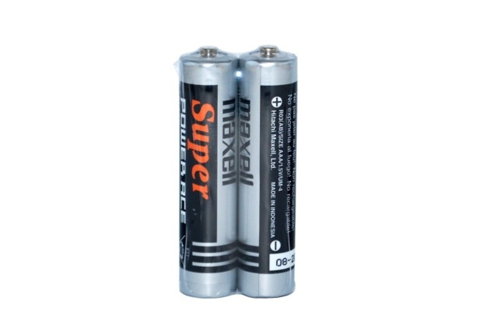 Hai pin Maxell Super Power Ace, loại pin AA, với thiết kế chắc chắn và hiệu suất cao, lý tưởng cho các thiết bị điện tử hàng ngày.
