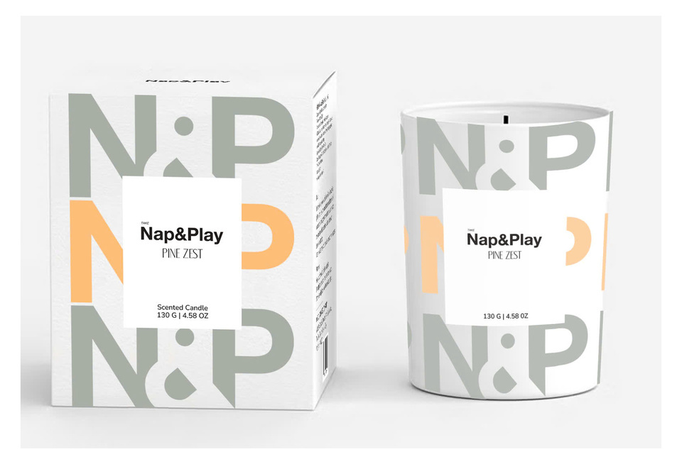 Nến Thơm Take Nap&Play Scented Candle Pine Zest 130G, thiết kế hiện đại với hình ảnh nổi bật và thông tin chi tiết sản phẩm ở phía trước.