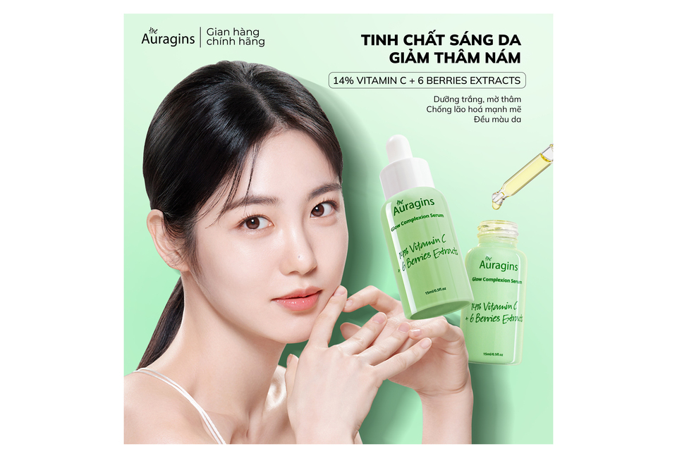 Tinh Chất The Auragins Glow Complexion Serum 14% Vitamin C + 6 Berries Extracts giúp làm sáng da và giảm thâm nám hiệu quả. Sản phẩm 15ml với chiết xuất từ 6 loại berries thiên nhiên, mang lại làn da đều màu và khỏe mạnh.