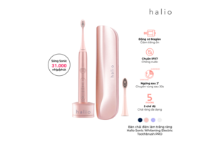 Combo Bàn Chải Điện Halio Sonic Whitening Rose Gold & Máy Rửa Mặt Halio Original Hot Pink, bao gồm bàn chải điện với công nghệ Sonic 31.000 nhịp/phút, 5 chế độ, và máy rửa mặt màu hồng nổi bật, hoàn hảo cho việc chăm sóc da miệng.