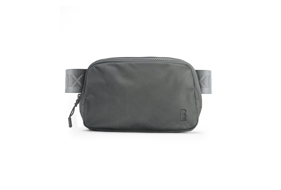 Túi Đeo Chéo Lixibox Belt Bag Grey Beige tiện lợi với màu sắc trung tính thích hợp cho mọi trang phục, được thiết kế nhỏ gọn và dễ dàng mang theo, phù hợp với phong cách năng động.