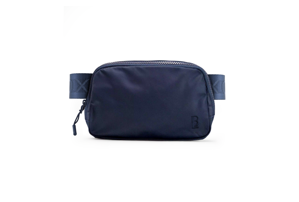 Túi Đeo Chéo Lixibox Belt Bag - Ocean Blue với thiết kế thời trang, bền bỉ, hoàn hảo cho các hoạt động ngoài trời hoặc dạo phố. Túi có khóa kéo chắc chắn và dây đeo điều chỉnh, thuận tiện cho người sử dụng.
