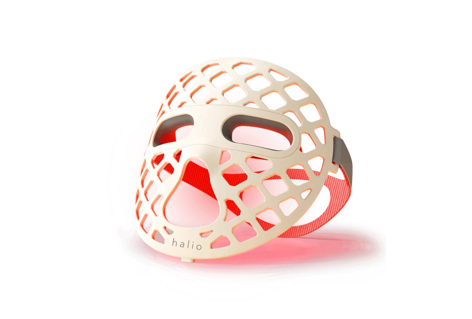 Mặt Nạ Ánh Sáng Sinh Học Halio PureGlow Ultralite Silicone LED Face Mask có thiết kế sáng tạo với lưới và công nghệ ánh sáng LED, giúp cải thiện sức khỏe và sức sống làn da.