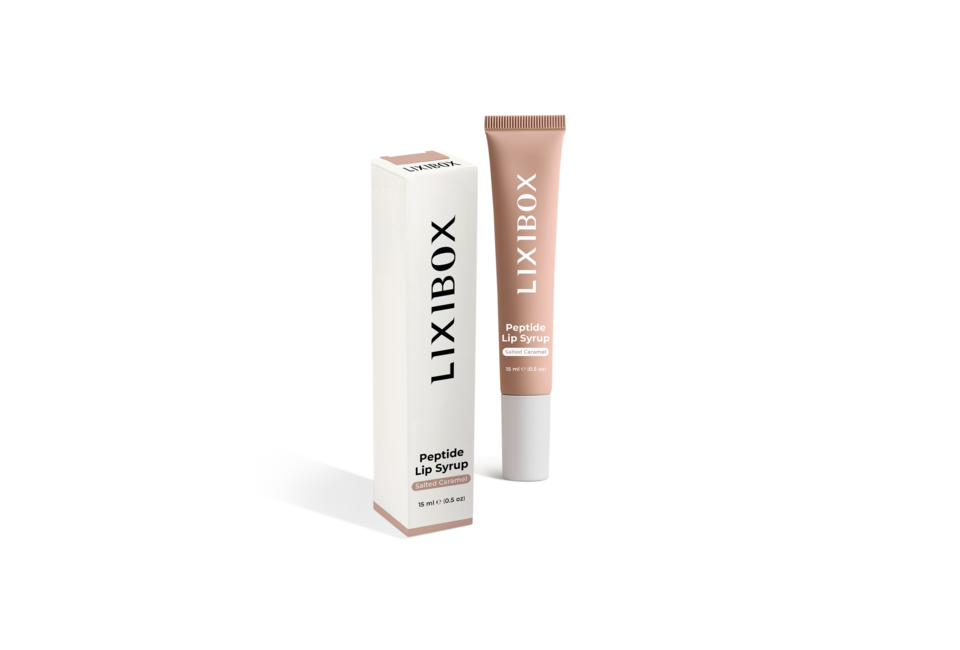 Son Dưỡng Có Màu Lixibox Peptide Lip Syrup - Salted Caramel 15g, sản phẩm dưỡng môi với hương vị caramel mặn, đóng gói tiện lợi và hiện đại, mang lại độ ẩm và màu sắc đẹp cho đôi môi.