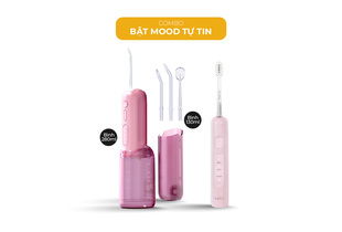 Combo Bật Mood Tự Tin - Pink Whisper bao gồm máy làm sạch răng điện Halio và bình chứa nước 280ml cùng bình 130ml, mang lại trải nghiệm chăm sóc răng miệng hoàn hảo và tự tin hơn.