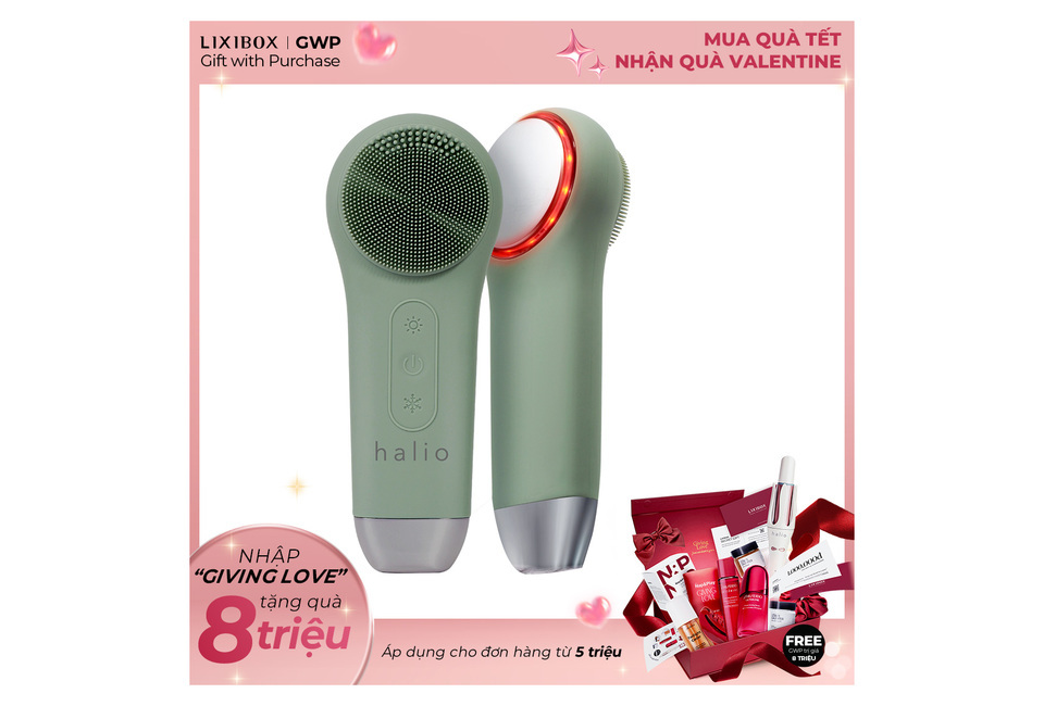 Máy Rửa Mặt Massage Tích Hợp Liệu Pháp Ánh Sáng và Nhiệt Halio Multi-task Cleansing & Massaging Device with Red Blue Light Therapy 5 in 1 - Sage Green, sản phẩm chăm sóc da đa năng với màu xanh lá cây nhẹ nhàng, trang bị công nghệ ánh sáng đỏ và xanh, cho làn da tươi trẻ và khỏe khoắn.