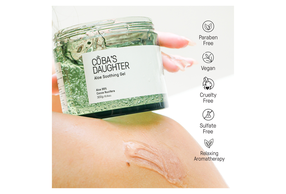 Gel Dưỡng Da Nha Đam Hương Dừa CoBa’s Daughter Aloe Soothing Gel 300gr với 99% Nha Đam và hoạt chất từ Dừa, không chứa Parabens, Vegan, và không gây thử nghiệm trên động vật. Dưỡng ẩm và làm dịu da với hương thơm thư giãn.