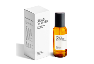 Xịt Dưỡng tóc CoBa's Daughter Density Booster Scalp Spray 100ml mang đến giải pháp chăm sóc da đầu hiệu quả, giúp cải thiện độ dày và sức khỏe cho tóc. Sản phẩm chứa 2% Redensyl và Chia Seed Peptides, thích hợp cho mọi loại tóc.