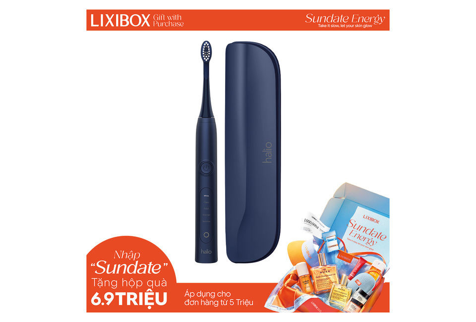 Bàn chải điện làm trắng răng Halio Sonic Whitening Electric Toothbrush Limited Edition - Midnight Blue, thiết kế sang trọng cùng hộp bảo quản tiện lợi, giúp mang lại nụ cười trắng sáng và tự tin hơn. Kích thước nhỏ gọn, dễ dàng mang theo.