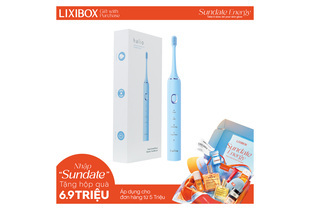 Bàn chải điện Halio Sonic SmartClean Electric Toothbrush Sky Blue, với các chế độ làm sạch và kiểu dáng hiện đại, nằm bên cạnh hộp sản phẩm trắng. Quà tặng từ LIXIBOX và chương trình ưu đãi Sundate.